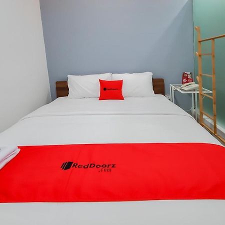 Reddoorz Plus @ Batutulis בוגור מראה חיצוני תמונה